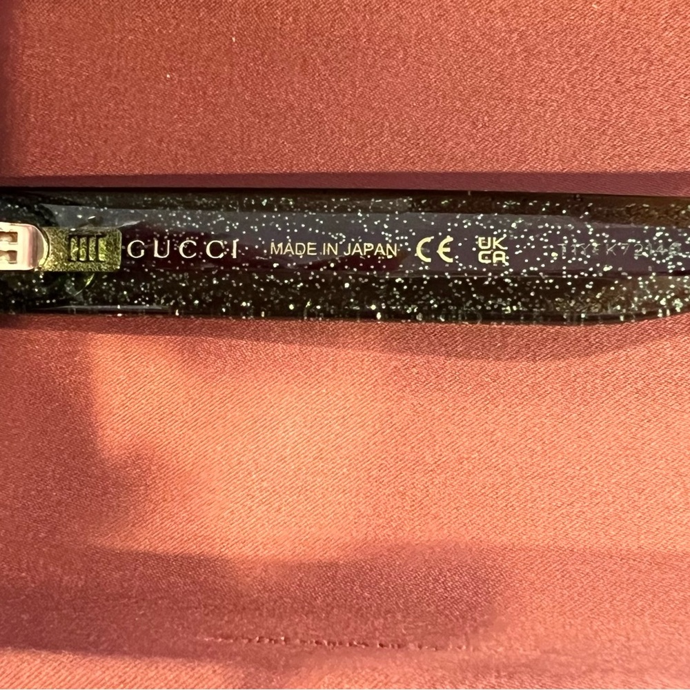Gucci Black and Green Square Sunglasses - Picture 6 of 7